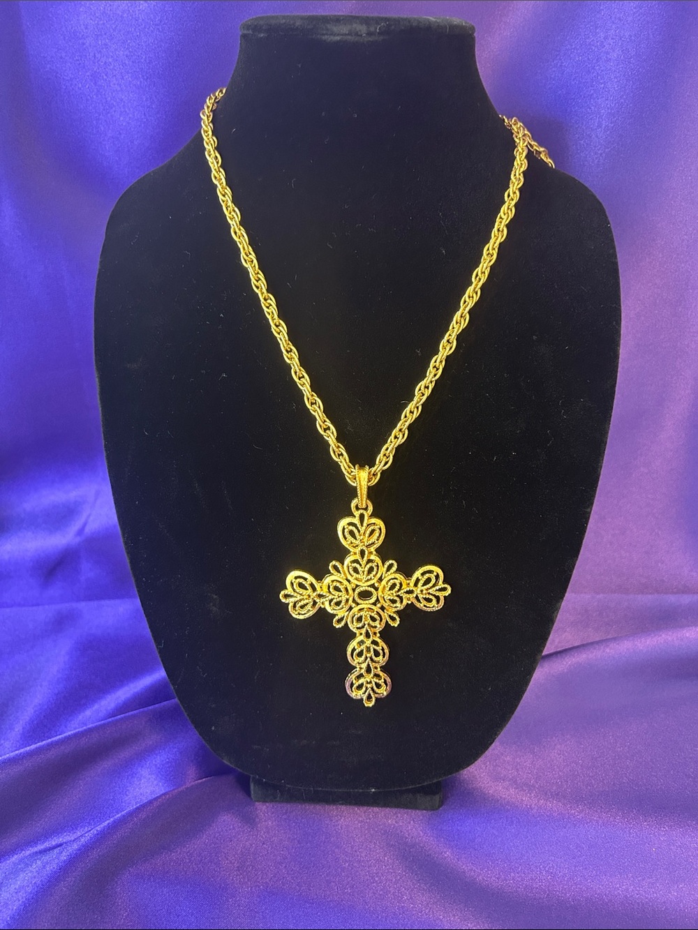 Trifari Gold Filigree Cross Pendant Necklace - Vintage Women's Jewelry